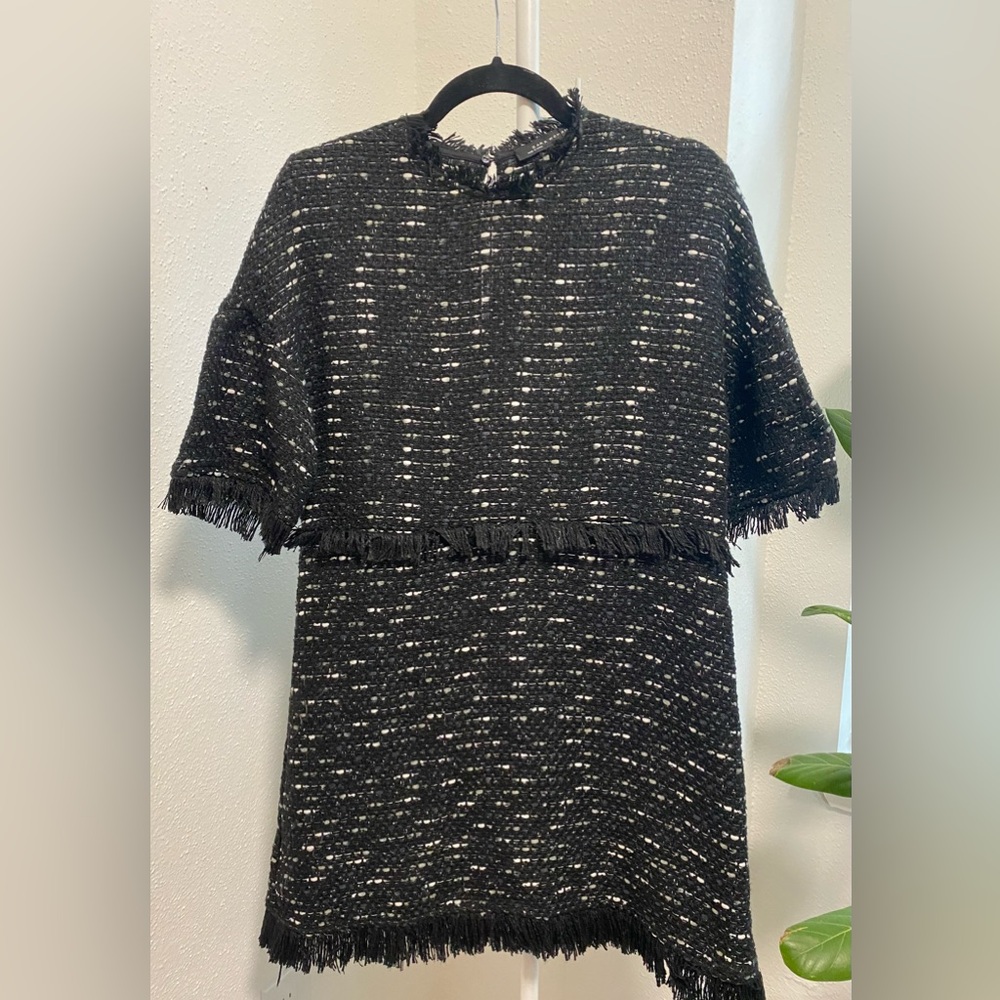 Excellent condition!! Zara tweed dress, Size Medium